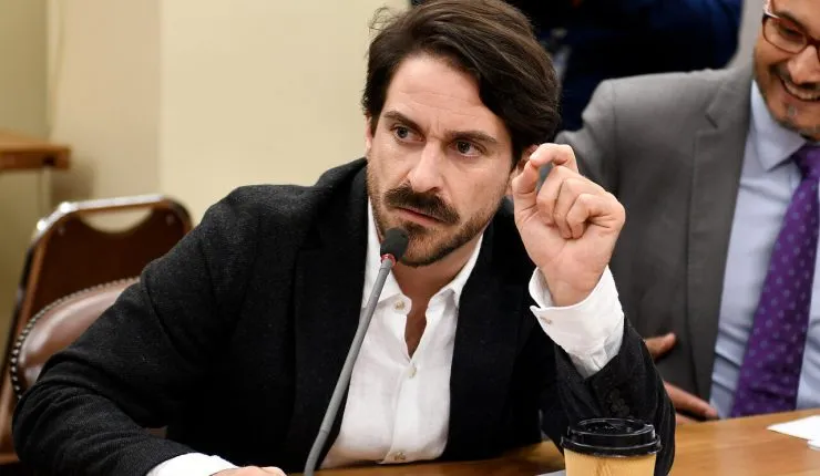 Gonzalo Winter se consolida como el candidato presidencial del Frente Amplio