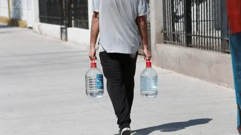 Corte de agua potable se extenderá por 15 horas continuas este 22 de abril en Santiago: Revisa sectores afectados