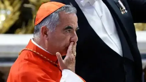 Cardenal condenado por fraude fiscal insiste en votar en el Cónclave para elegir al nuevo papa