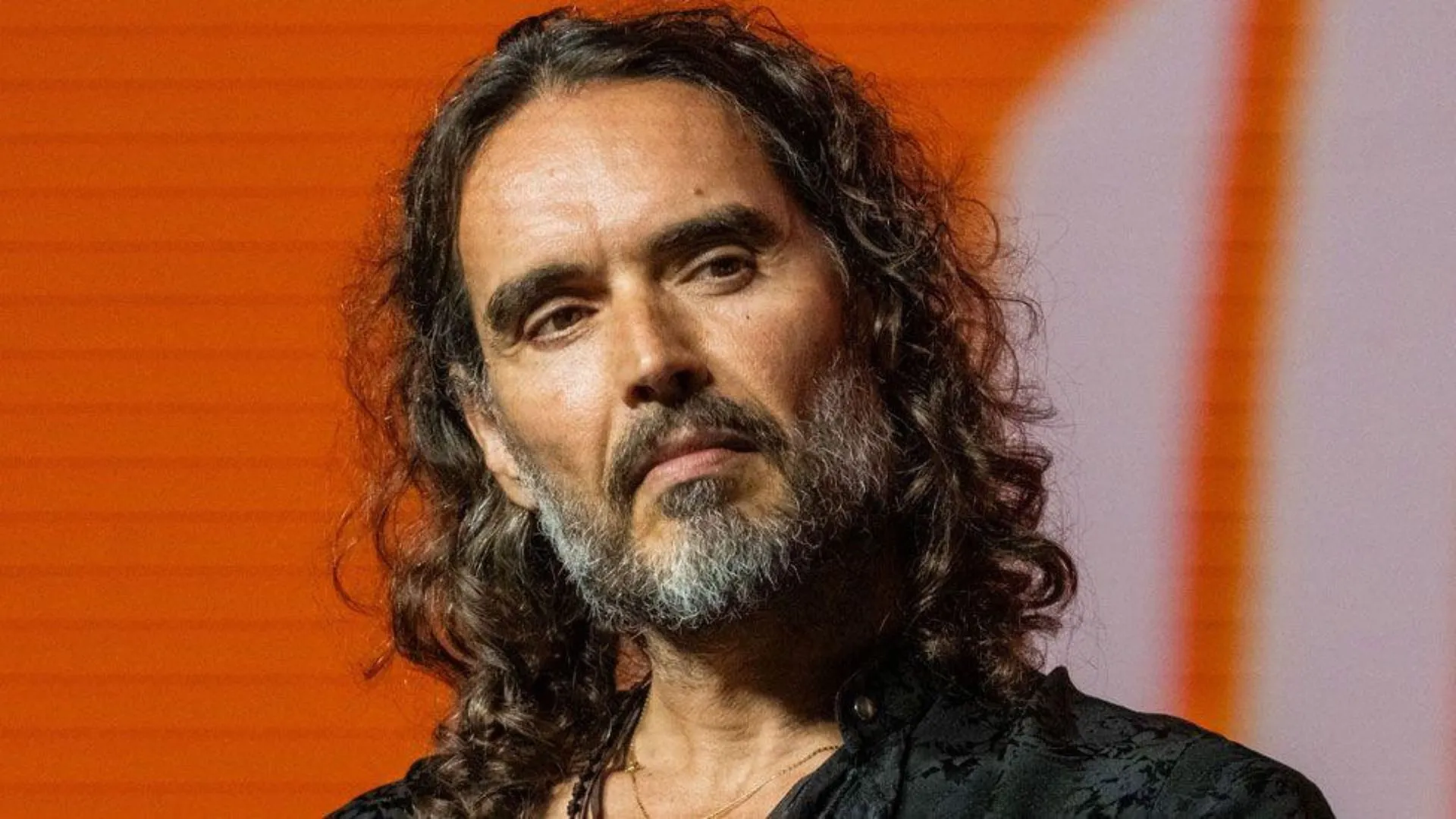 Acusan al actor Russell Brand de violación y agresión sexual contra cuatro mujeres en Reino Unido