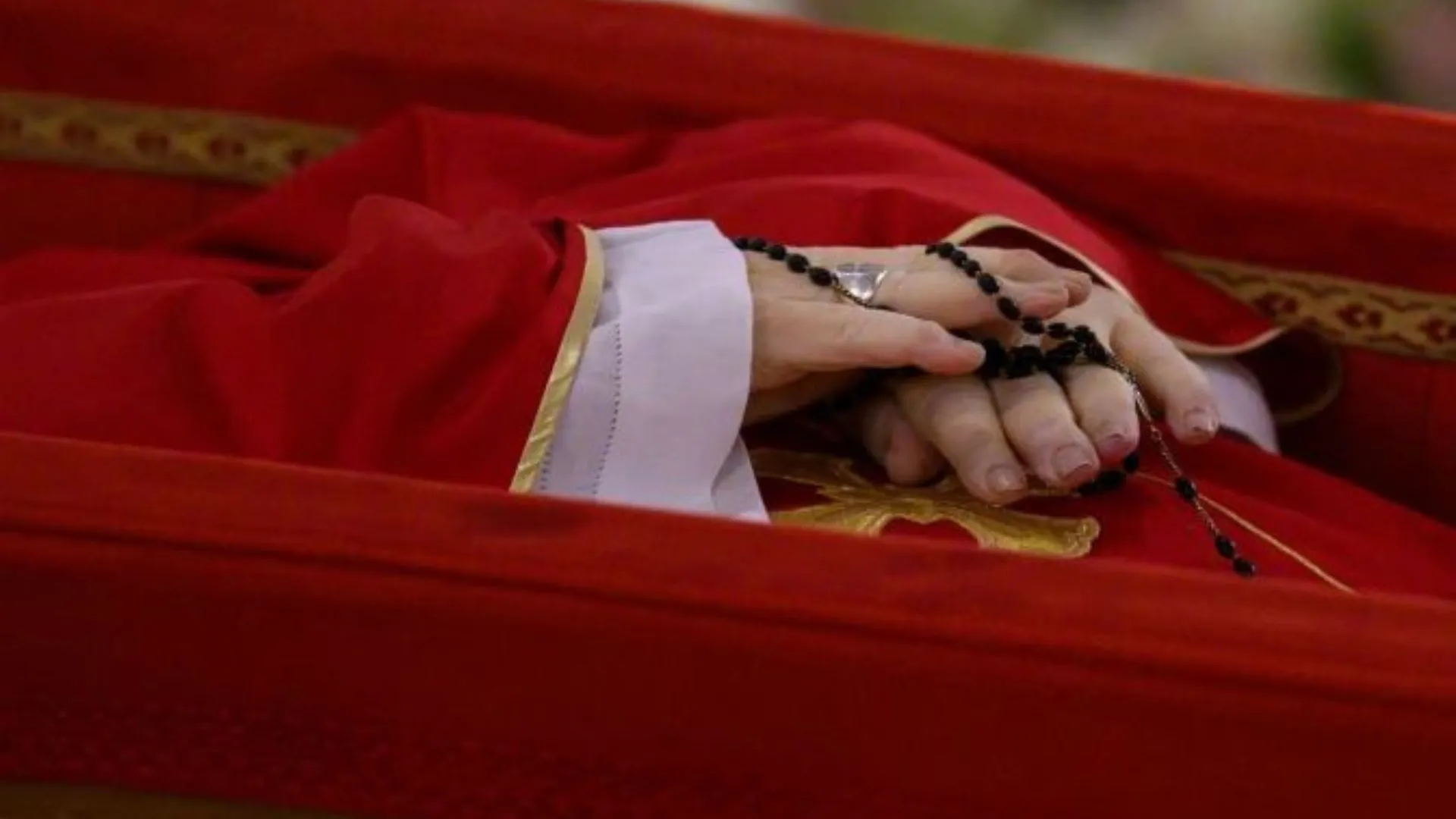 Revelan las primeras imágenes del velorio del Papa Francisco
