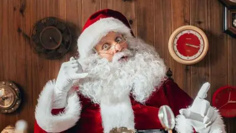 ¿Conocías el negocio de interpretar al Viejito Pascuero?: Revelan la importante suma que pueden llegar a ganar los interpretes