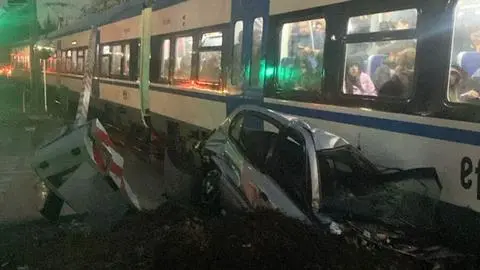 Colisión de Biotren con automóvil en San Pedro de la Paz suspende servicio entre Concepción y Coronel