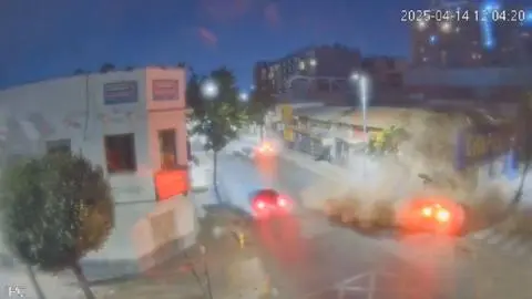 Video captó momento de accidente que dejó tres mujeres fallecidas en el centro de Santiago