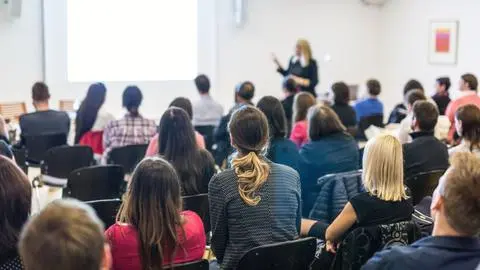 Famoso centro educacional cierra una de sus sedes en Chile y recibe más de 60 reclamos: Sernac envió oficio