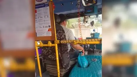 Chofer sorprende con karaoke a bordo de micro en San Pedro de la Paz