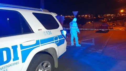 Conductor muere baleado mientras iba con su madre y pareja en Valparaíso: Identifican a dos sospechosos
