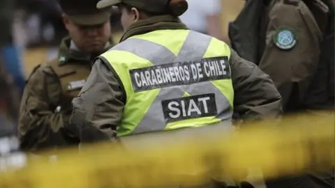 Hombre muere tras chocar con un poste de luz en Coronel