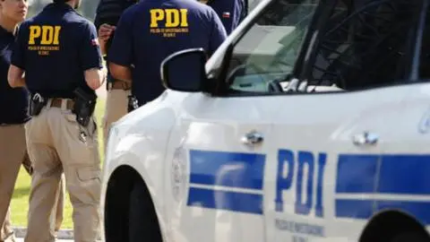Ciudadano chino se lanzó del segundo piso de un edificio para evitar ser detenido en Barrio Meiggs