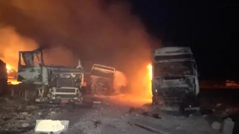 Estados Unidos bombardea puerto petrolero en Yemen: Al menos 74 muertos