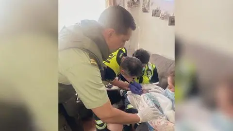 Carabineros asiste parto prematuro de gemelas en Pudahuel: “Ambas lograron ver la luz con muy buena salud”