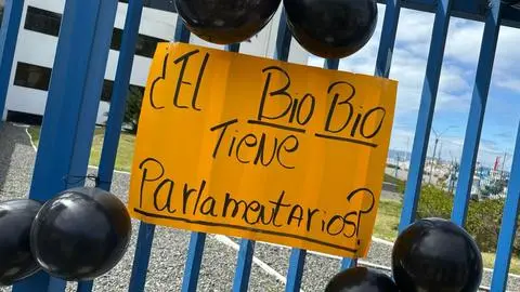 ¿Dónde están los parlamentarios del Biobío? Familiares de pescadores desaparecidos recriminan ausencia de políticos ayudando a gestionar recursos
