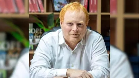 Rojo Edwards renuncia al Partido Social Cristiano tras ser descartado como candidato presidencial