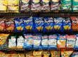 Empresa fabricante de populares snacks se declaró en quiebra: También la acusan de trabajo infantil
