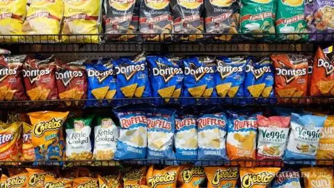 Empresa fabricante de populares snacks se declaró en quiebra: También la acusan de trabajo infantil