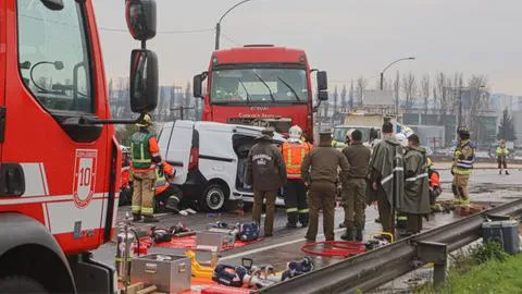 Era repartidor de conocido supermercado del Gran Concepción: Pesar por muerte de conductor tras impacto de camión fuera de control