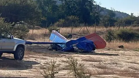 Hay dos testigos presenciales: Persona fallece tras caída de avioneta recreativa sobre un club de Golf en Pirque
