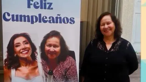 Mujer celebró su cumpleaños con un cotillón de Carmen Gloria Arroyo: “La ve todo el día”