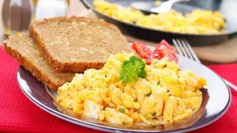 ¿Cómo comenzar un día perfecto?: Esto es lo que debería tener un buen desayuno según la ciencia