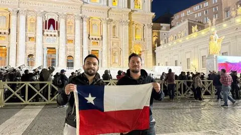 “Nunca pensamos estar en el Cónclave y en la elección del nuevo Papa”: El penquista que vivió la asunción de León XIV
