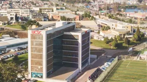 Al menos 20 carreras de la UCSC iniciaron un paro por estudiante con presuntos antecedentes de posesión de pornografía infantil
