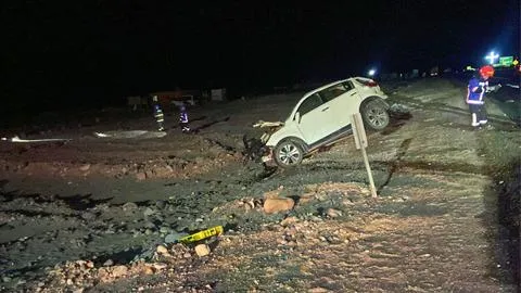 Dos fallecidos deja colisión entre camión boliviano y vehículo menor en ruta internacional de Huara, Tarapacá