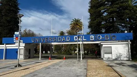 Los detalles del informe de Contraloría sobre la UBB: empresas vinculadas a directivos y contrataciones de familiares