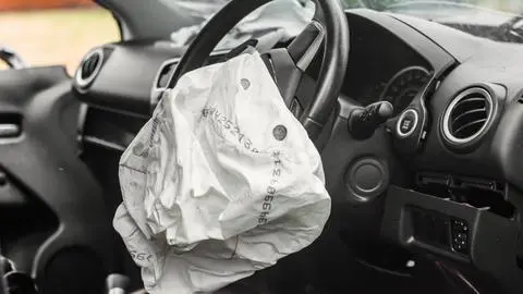 Denuncian a 4 conocidas marcas de autos por usar airbags defectuosos Takata