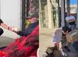 Influencers penquistas regalaron completos a personas en situación de calle en Concepción