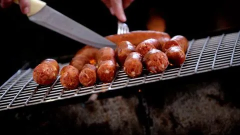 Longanizas de Chillán y San Carlos quedaron fuera de la lista que destaca las mejores salchichas del mundo