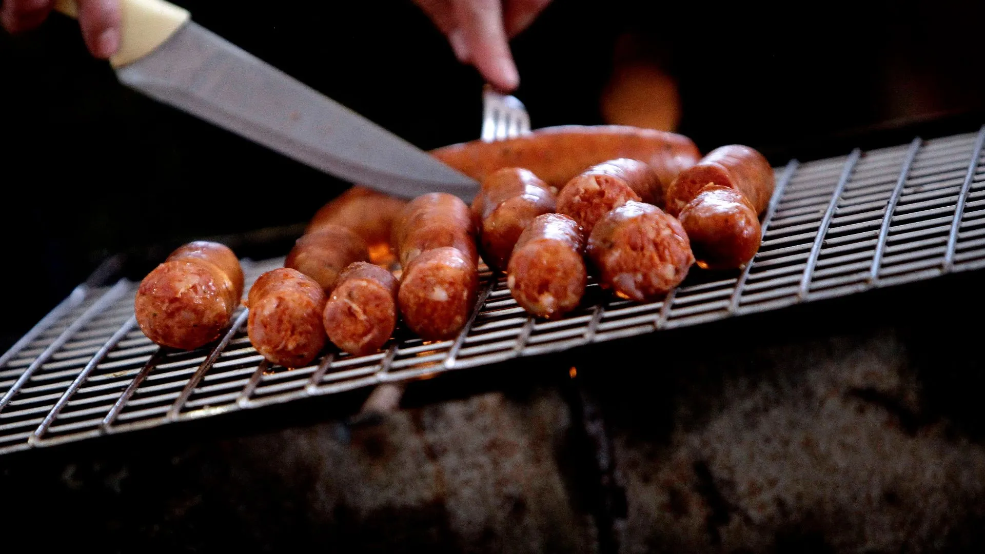 Longanizas de Chillán y San Carlos quedaron fuera de la lista que destaca las mejores salchichas del mundo