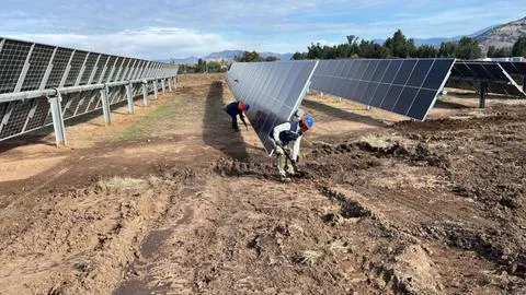 Empresa local acusa que firma italiana les debe $622 millones por la construcción de parques de energía solar