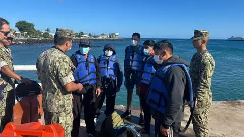 La historia de sobrevivencia de los pescadores peruanos que pasaron 50 días desaparecidos en altamar