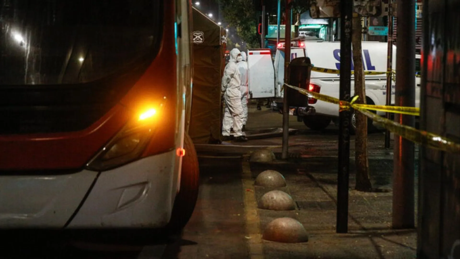 Bus Red atropella a sujeto que había intentado ingresar a la fuerza: Falleció en el lugar