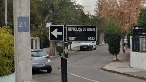 Se mantiene como República de Israel: Ñuñoa rechaza cambio de nombre de polémica calle