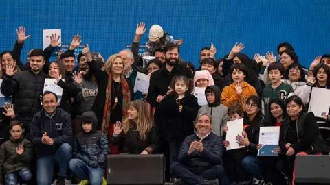 Gobierno entrega subsidios habitacionales a más de 5 mil familias de Sectores Medios