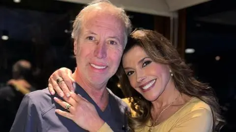 “Devastada”: Captan a Carolina Arregui despidiendo a su esposo Roy Sothers
