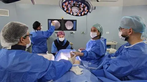 Hospital Las Higueras sumó nueva terapia para tratar la incontinencia: Es el primero fuera de la RM