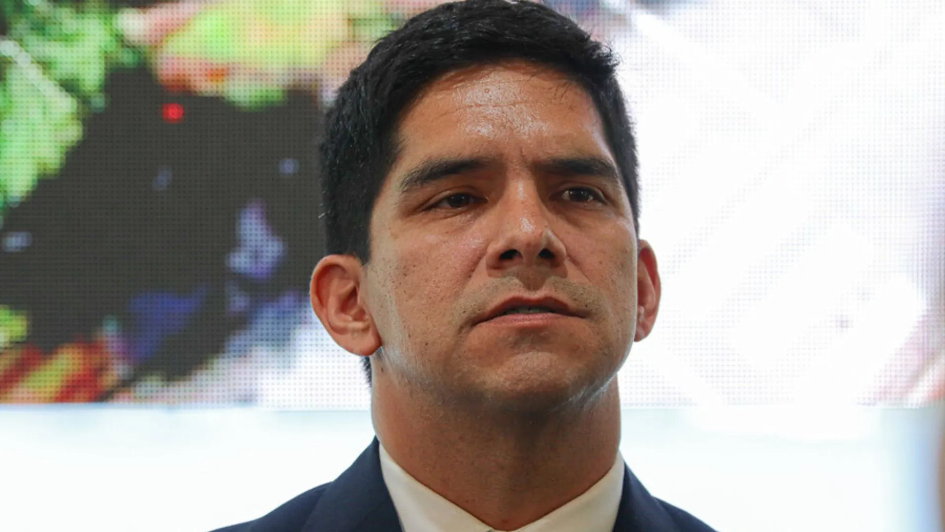 El tenso momento que vivió el alcalde Juan Pablo Spoerer con alumno al que se le aplicó Aula Segura en San Pedro de la Paz