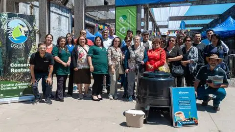 Más de mil toneladas de residuos domiciliarios en Tomé dejaron de ir al vertedero municipal gracias a composteras comunitarias