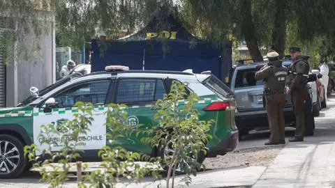 Hombre muere por paro cardio respiratorio tras agredir a su hija: Fue retenido por vecinos en San Bernardo
