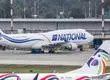 Pasajero aparente estado de ebriedad retrasó vuelo a Colombia: Testigos aseguran que se trata de un famoso rapero chileno