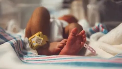 Empresa estadounidense asegura que puede darle a los padres la posibilidad de elegir los genes de sus hijos