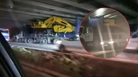 Camión que cargaba grúa quedó atrapado en paso bajo nivel camino a Talcahuano: Chofer no tenía permisos para transporte de carga pesada