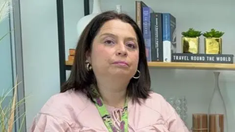Experta identifica factores clave y entrega recomendaciones para abordar la violencia escolar
