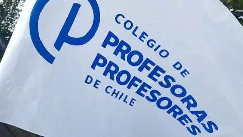 “Hay mucho por lo que luchar”: Colegio de Profesores aprueba propuesta del Mineduc