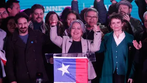 “Ofrezco mi corazón de mujer chilena”: Jeannette Jara tras ganar primarias presidenciales del oficialismo