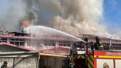 Tras incendio que afectó a escuela de Curanilahue: Clases estarán suspendidas hasta el término de las vacaciones de invierno