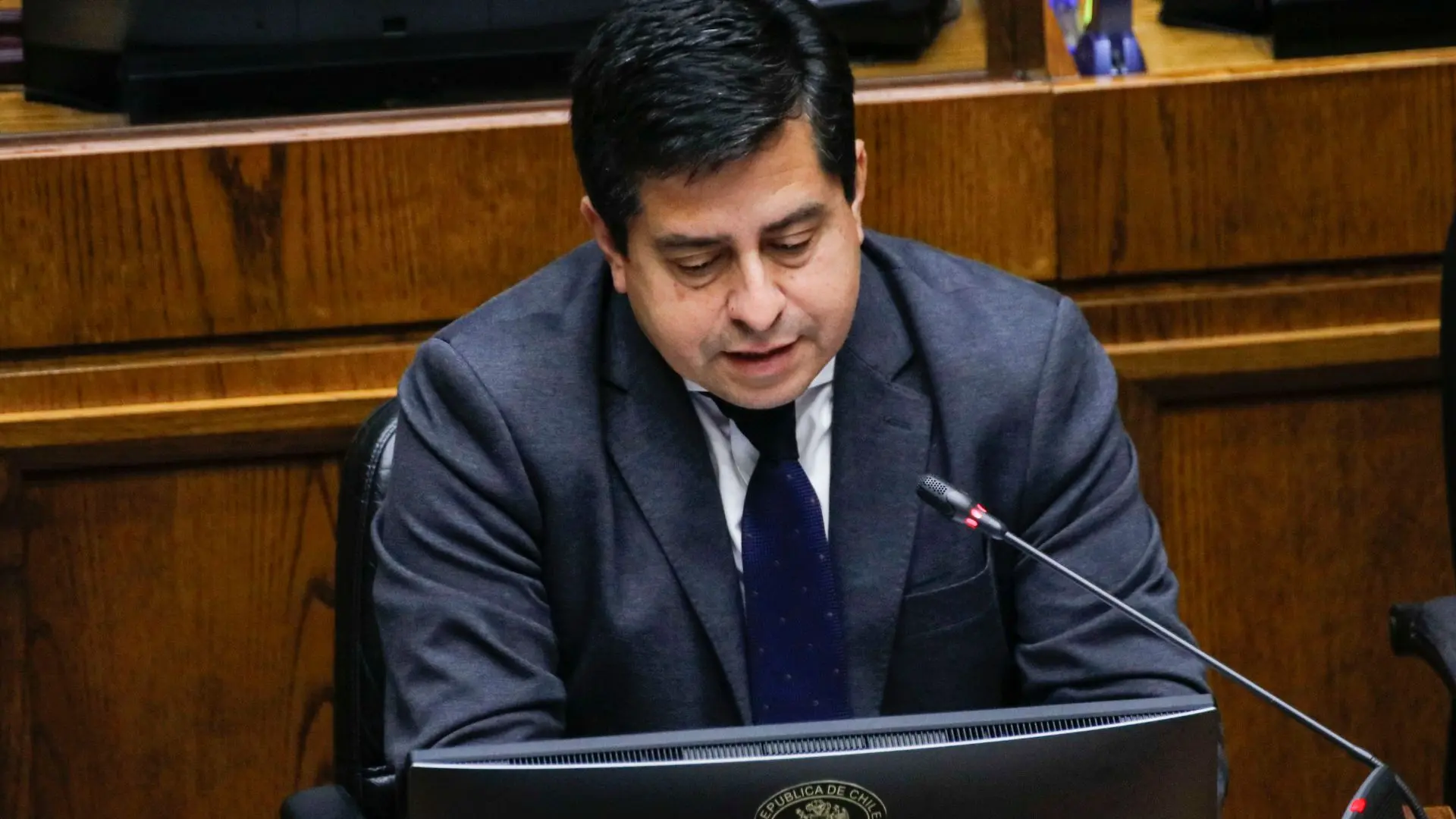 Ley mordaza 2.0: Senadores buscan sancionar la difusión de casos reservados