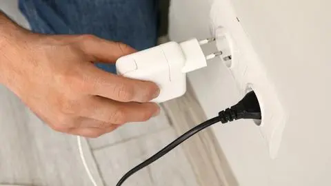 Este es el aparato que debes desenchufar cuando hay lluvia y tormentas eléctricas: “No basta con apagarlo”